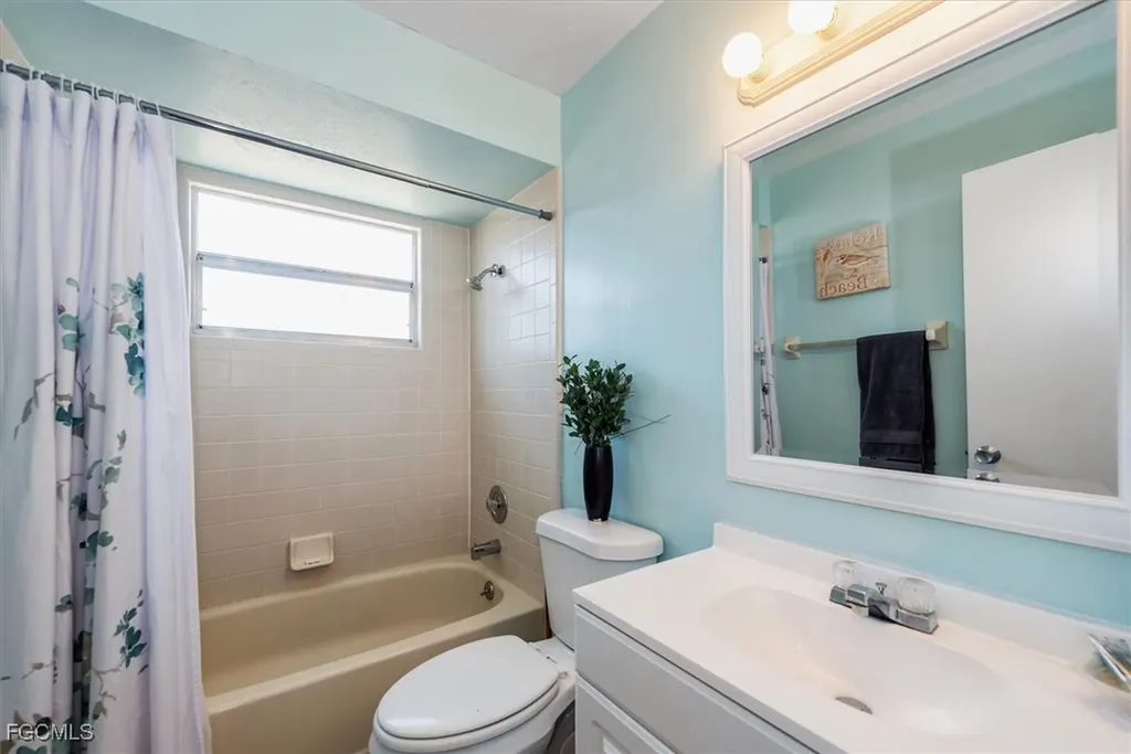 10746 Lemontree Court Lehigh Acres FL 33936