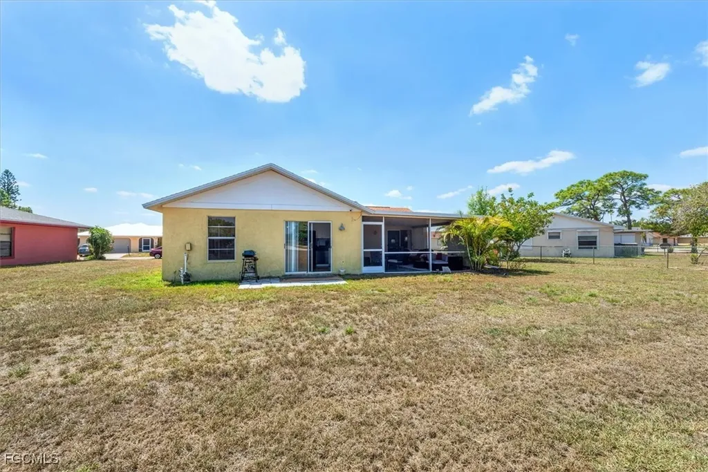 10746 Lemontree Court Lehigh Acres FL 33936