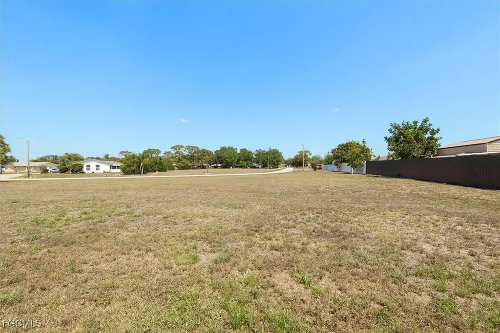 10746 Lemontree Court Lehigh Acres FL 33936
