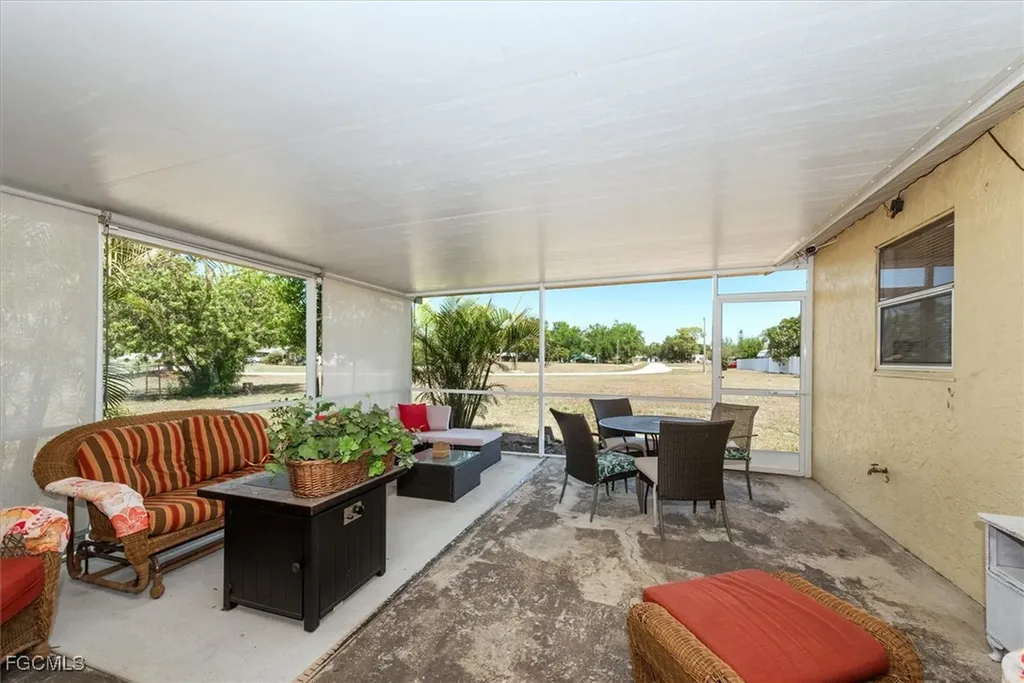 10746 Lemontree Court Lehigh Acres FL 33936