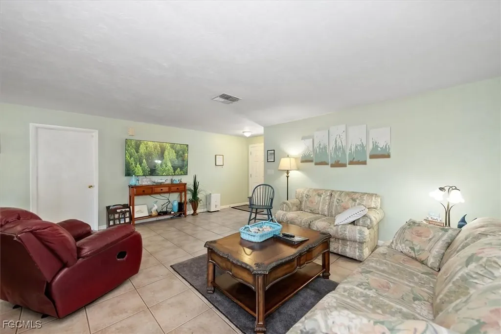 10746 Lemontree Court Lehigh Acres FL 33936