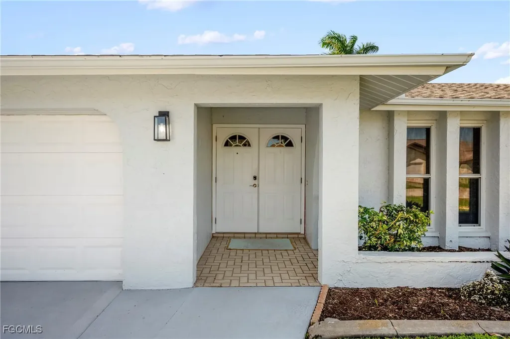 1936 SE 31st Terrace Cape Coral FL 33904