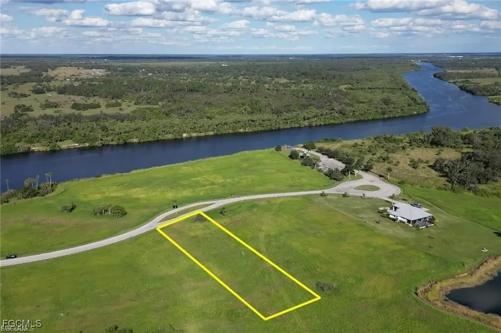 2023 Silk Bay Boulevard Alva FL 33920