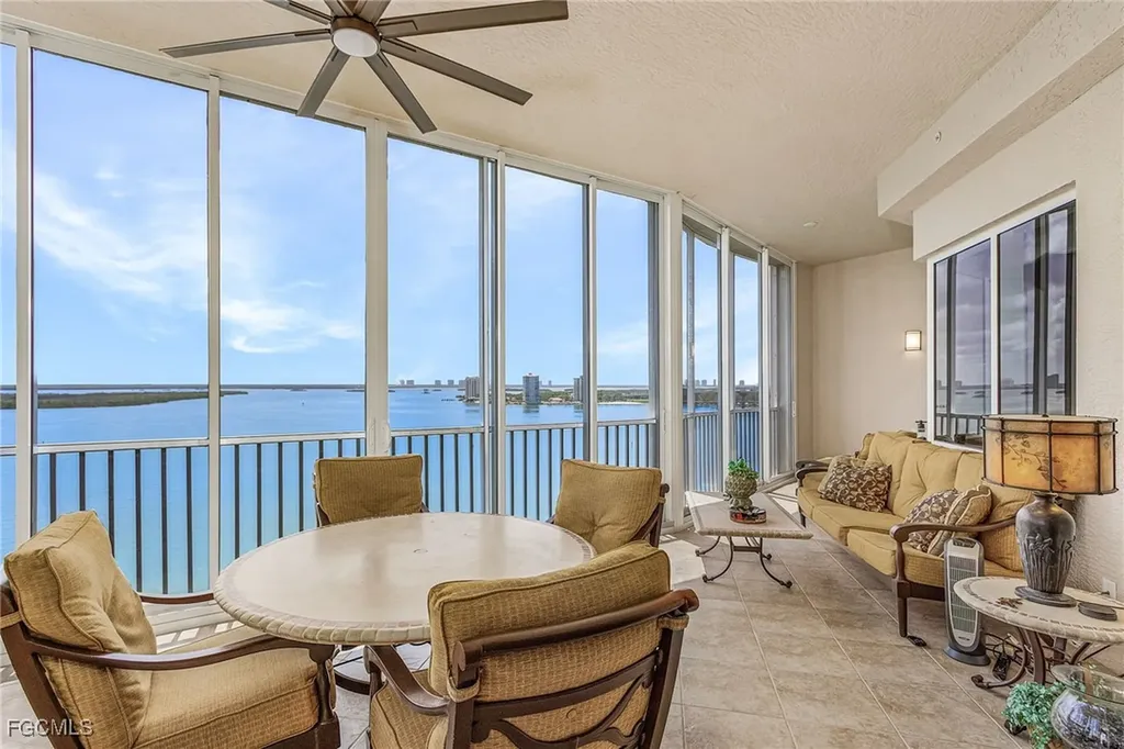 Fort Myers Beach FL, 4137 Bay Beach Lane, Unit 5P2