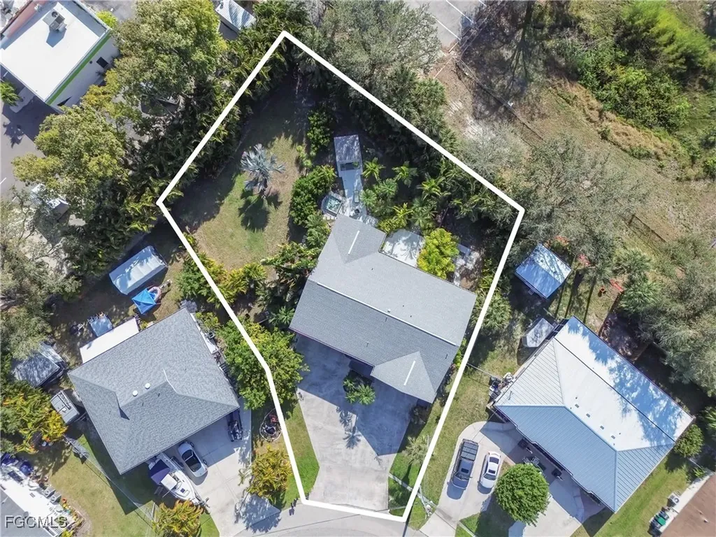 17324/17326 Whitewater Court Fort Myers Beach FL 33931