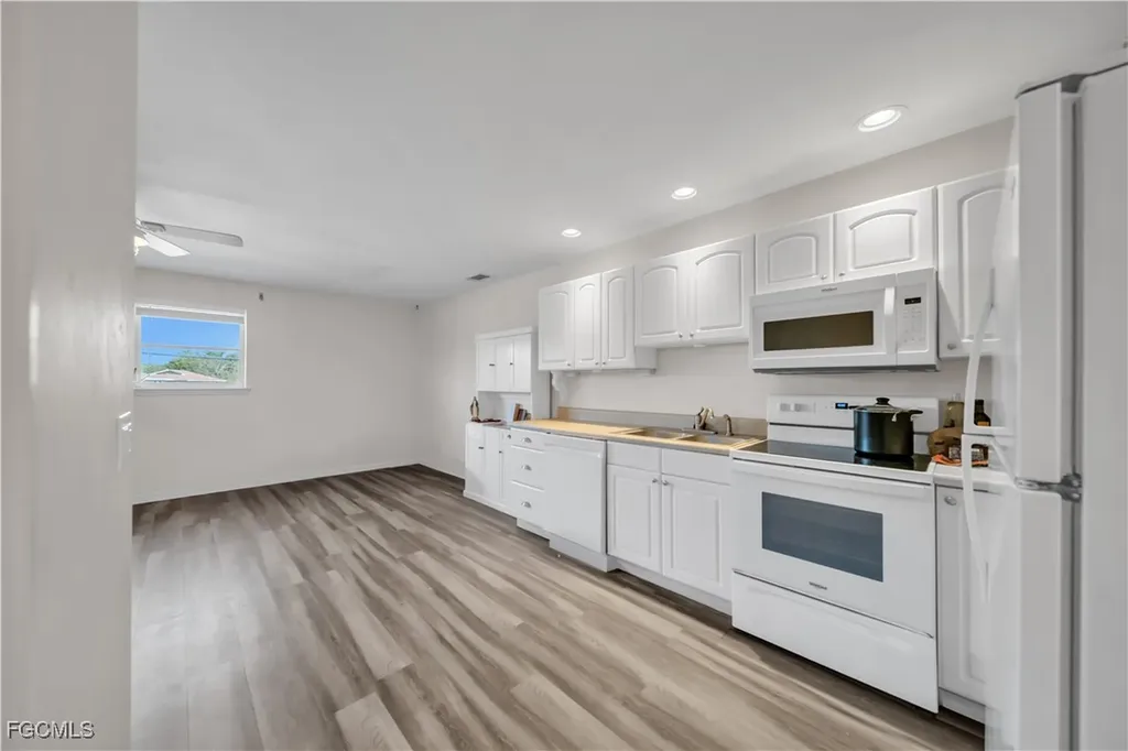 17324/17326 Whitewater Court Fort Myers Beach FL 33931