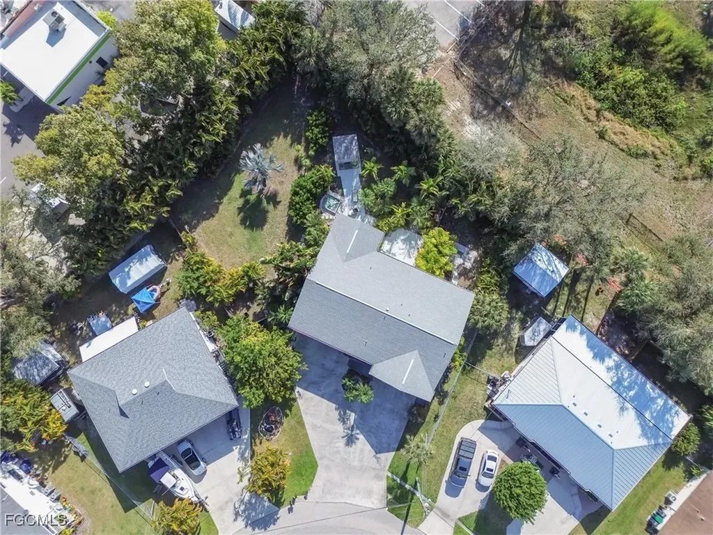 17324/17326 Whitewater Court Fort Myers Beach FL 33931