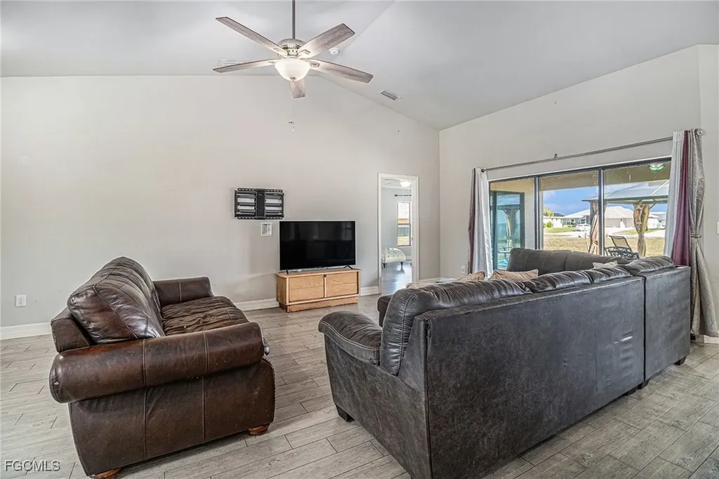 1509 NW 37th Avenue Cape Coral FL 33993