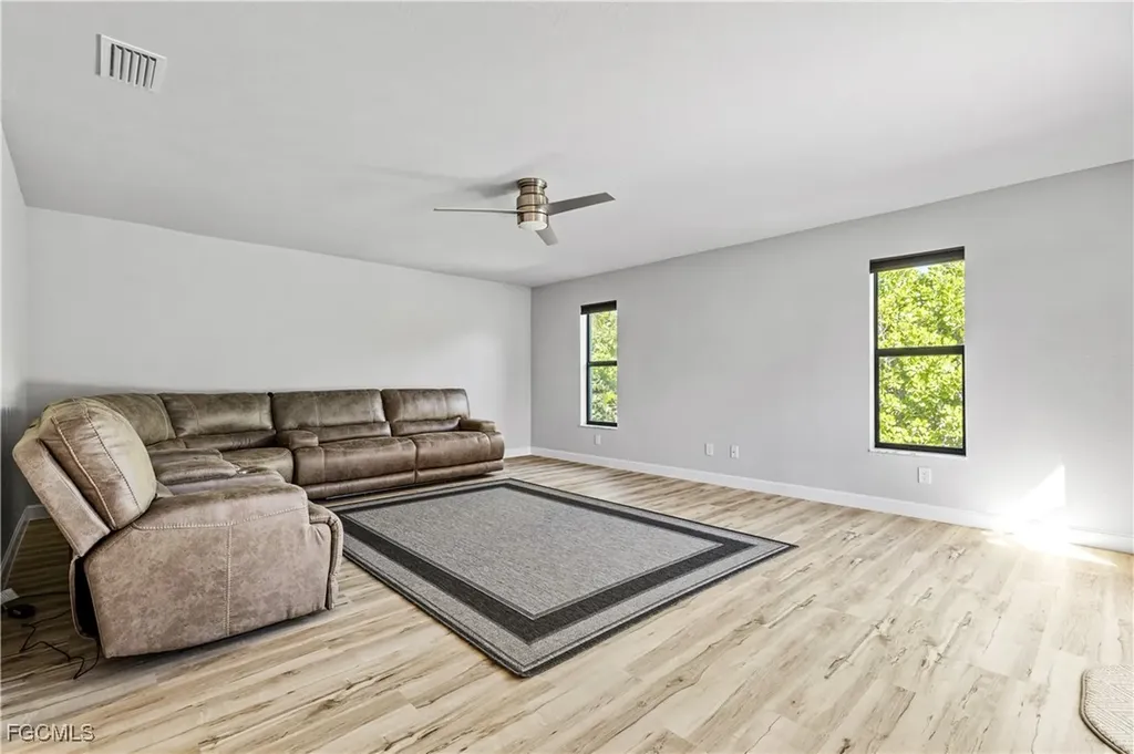 2115 SW 52nd Terrace Cape Coral FL 33914
