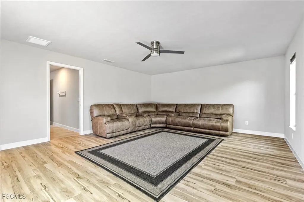 2115 SW 52nd Terrace Cape Coral FL 33914