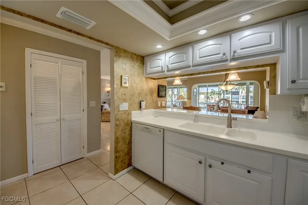 4025 SE 19th Place Cape Coral FL 33904