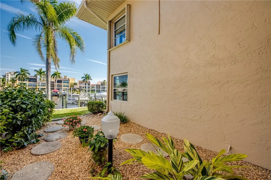 4025 SE 19th Place Cape Coral FL 33904