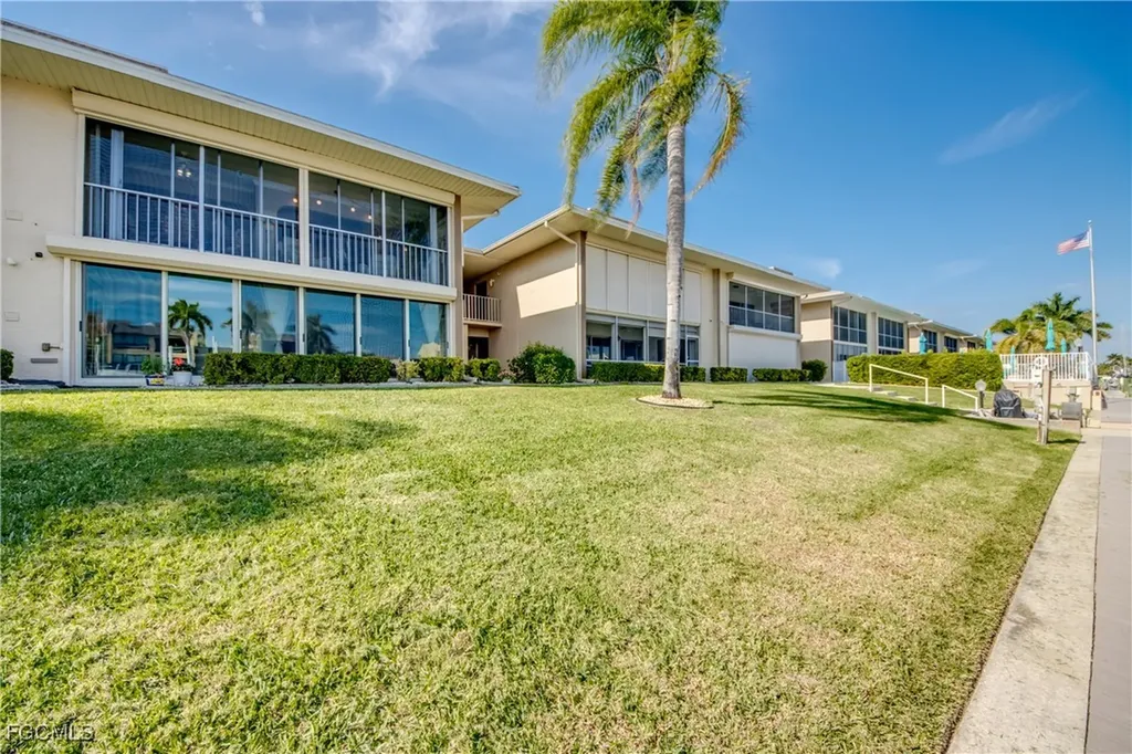 4025 SE 19th Place Cape Coral FL 33904