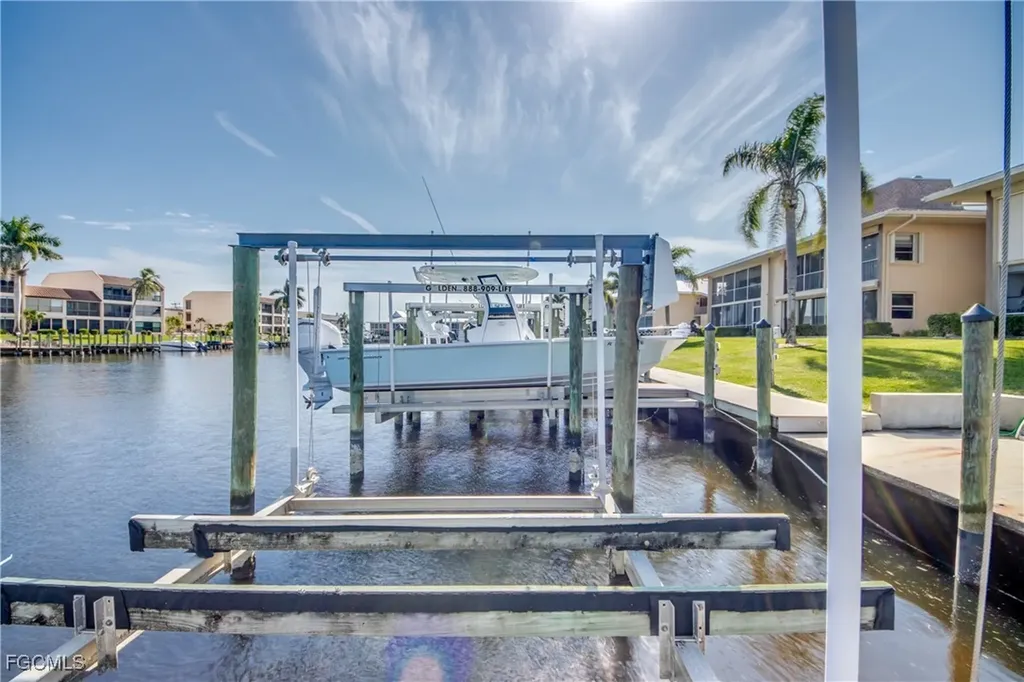 4025 SE 19th Place Cape Coral FL 33904