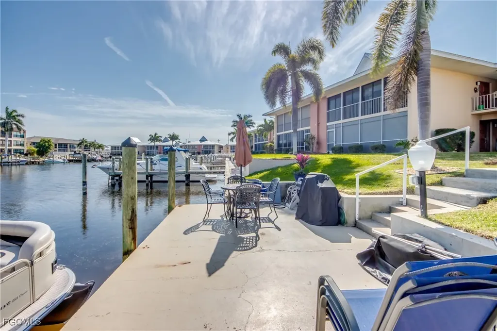 4025 SE 19th Place Cape Coral FL 33904
