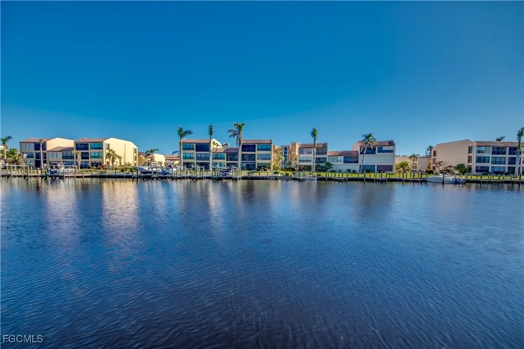4025 SE 19th Place Cape Coral FL 33904