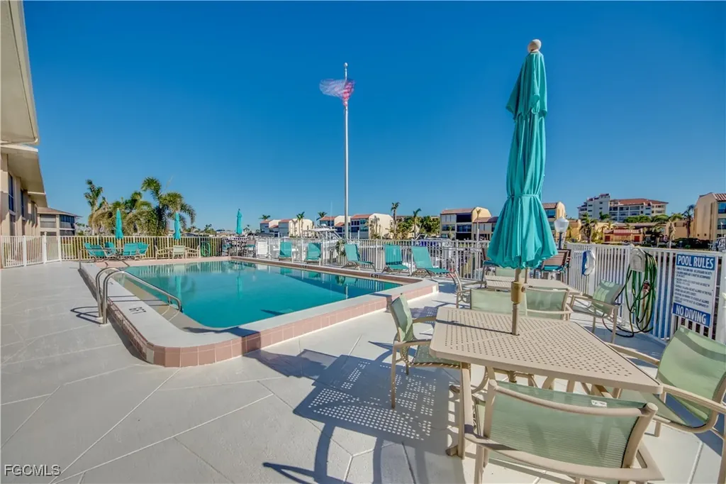 4025 SE 19th Place Cape Coral FL 33904