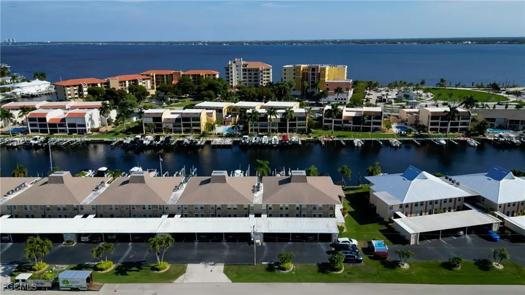 4025 SE 19th Place Cape Coral FL 33904