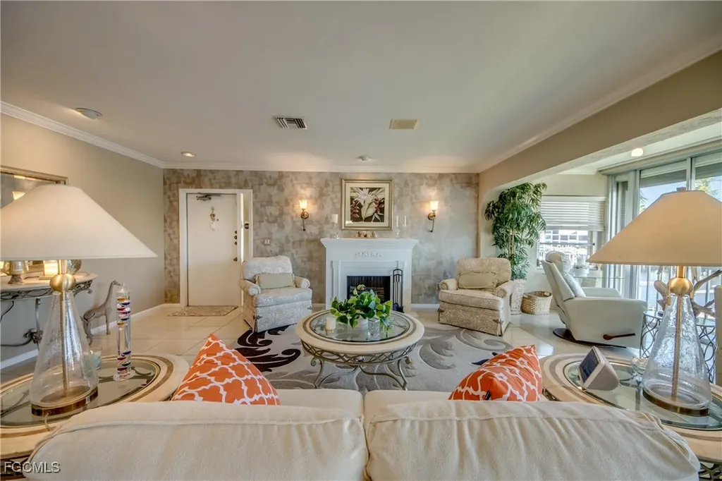 4025 SE 19th Place Cape Coral FL 33904