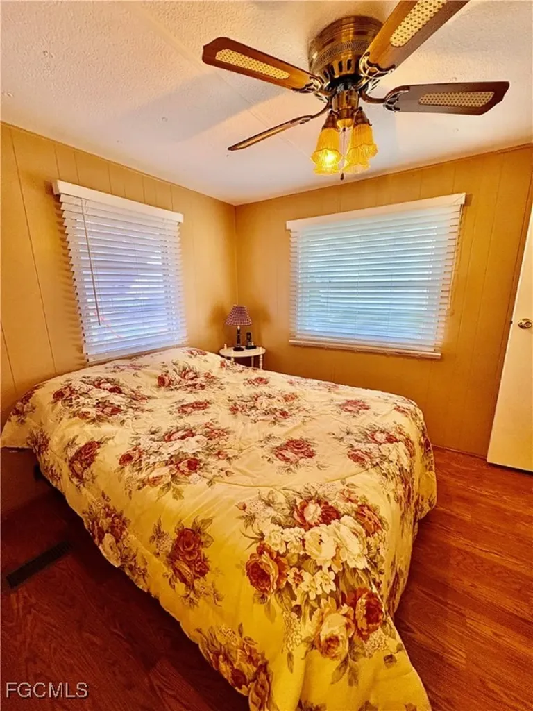 622 Vista Drive North Fort Myers FL 33917