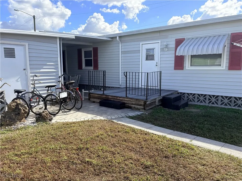 622 Vista Drive North Fort Myers FL 33917