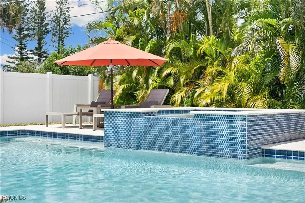 521 102nd Avenue N Naples FL 34108