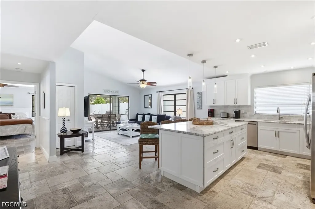 521 102nd Avenue N Naples FL 34108