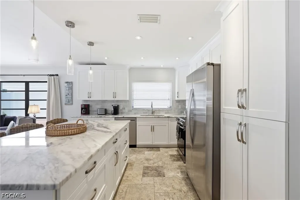 521 102nd Avenue N Naples FL 34108