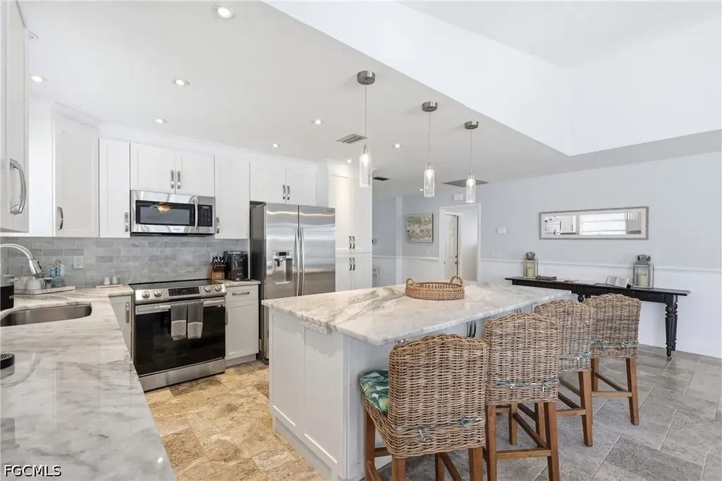 521 102nd Avenue N Naples FL 34108