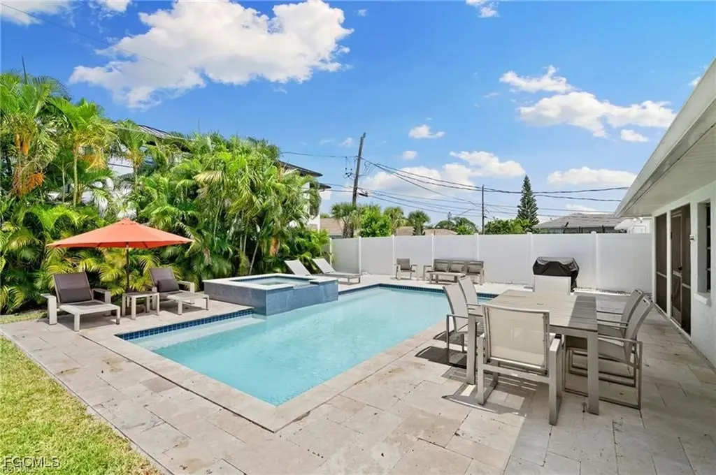 521 102nd Avenue N Naples FL 34108
