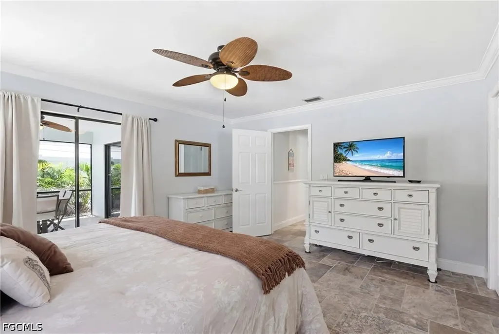 521 102nd Avenue N Naples FL 34108