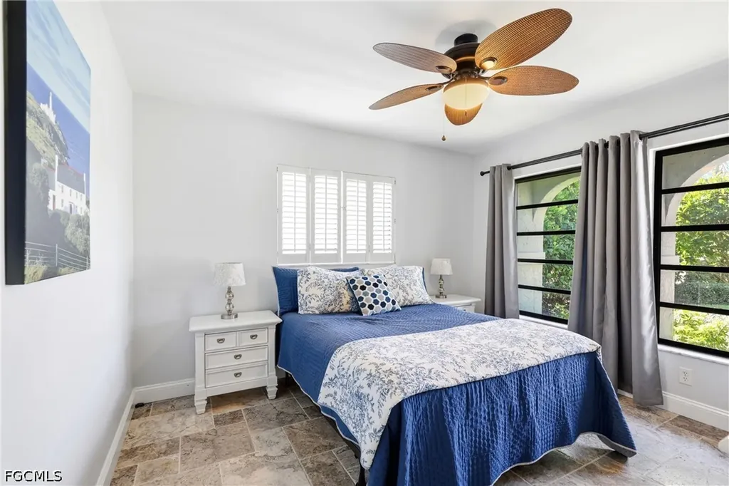 521 102nd Avenue N Naples FL 34108