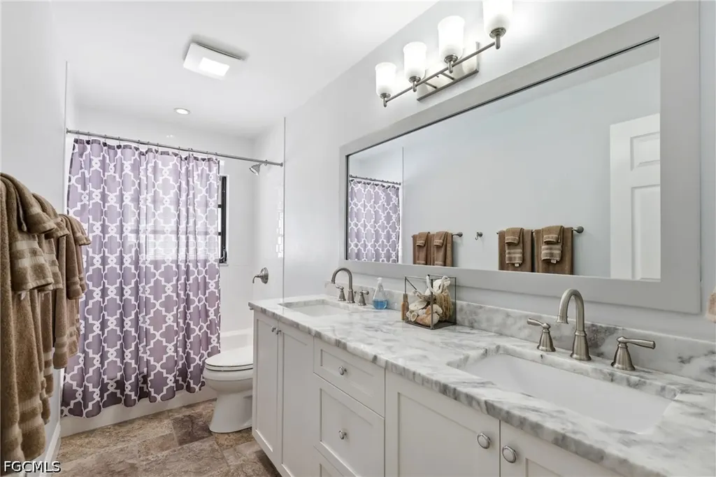 521 102nd Avenue N Naples FL 34108