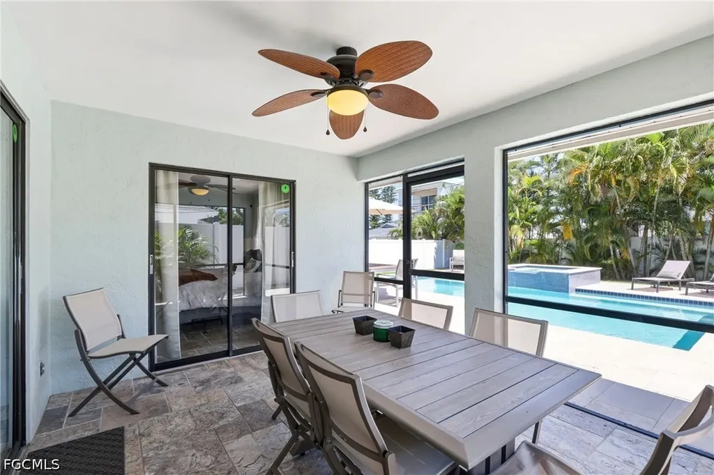 521 102nd Avenue N Naples FL 34108
