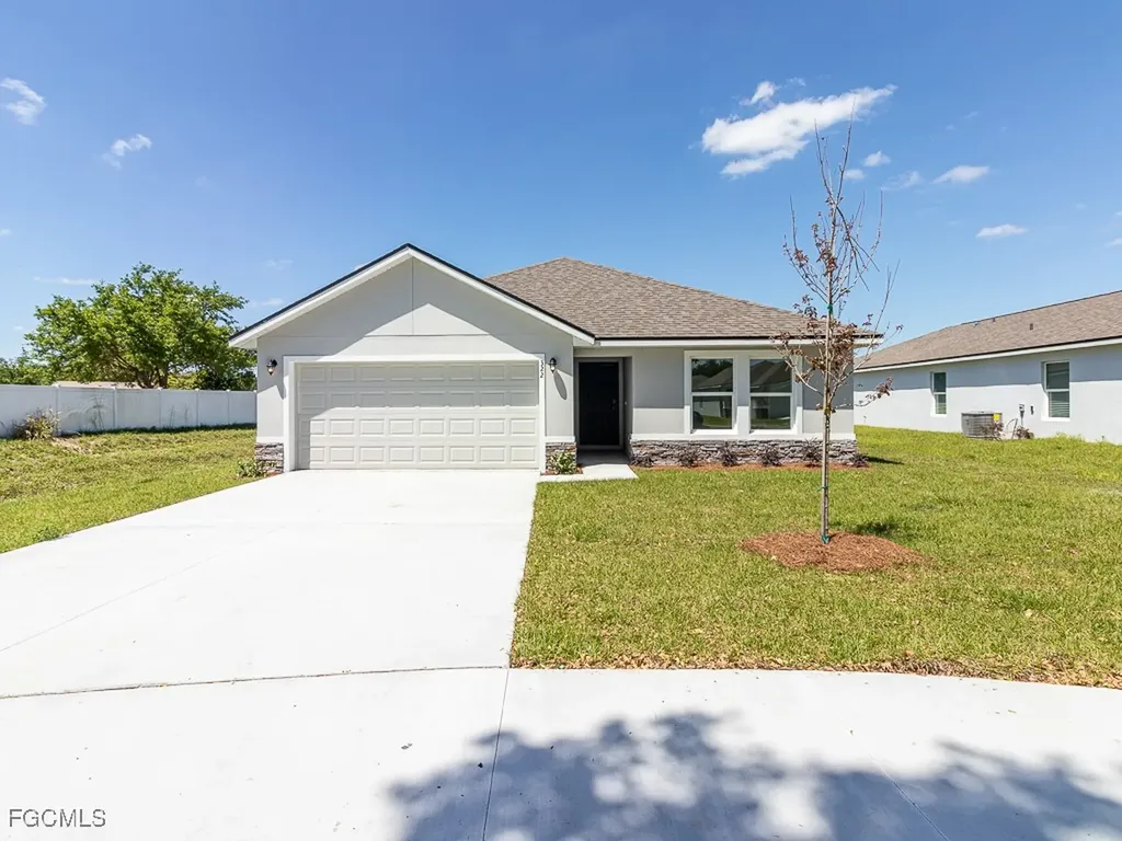 Cape Coral FL, 327 Kismet Parkway E