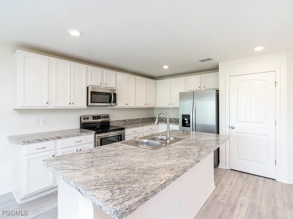 327 Kismet Parkway E Cape Coral FL 33909