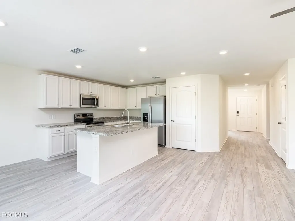 327 Kismet Parkway E Cape Coral FL 33909
