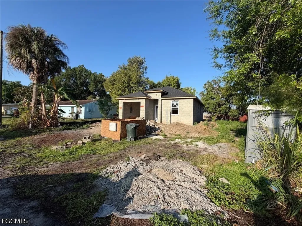 211 Charlotte Avenue Fort Myers FL 33916