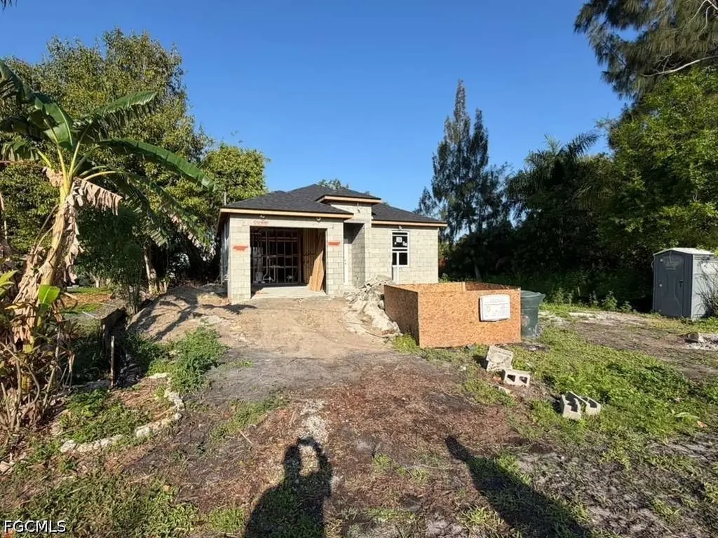 211 Charlotte Avenue Fort Myers FL 33916
