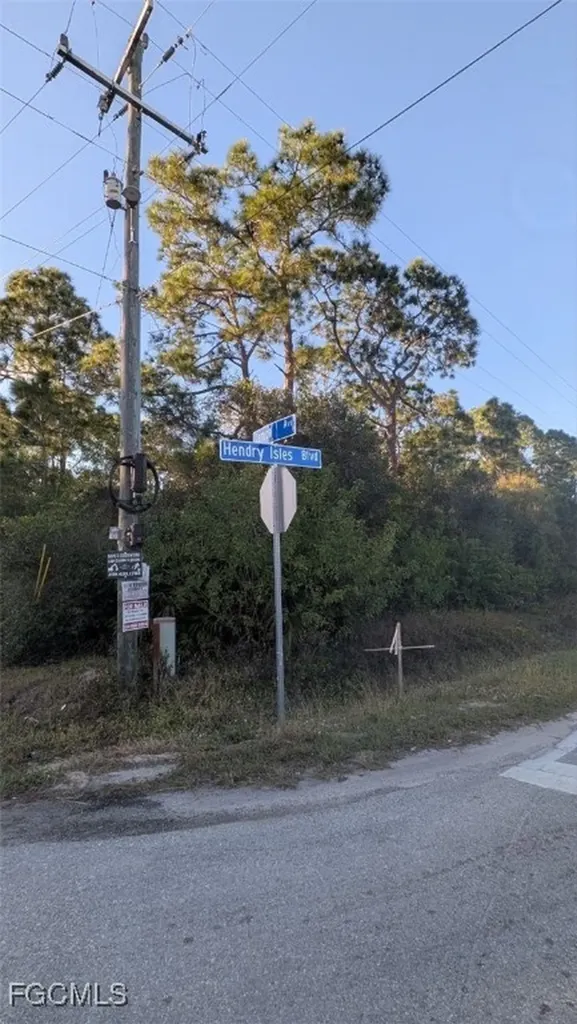 2402 Tampa Avenue Clewiston FL 33440