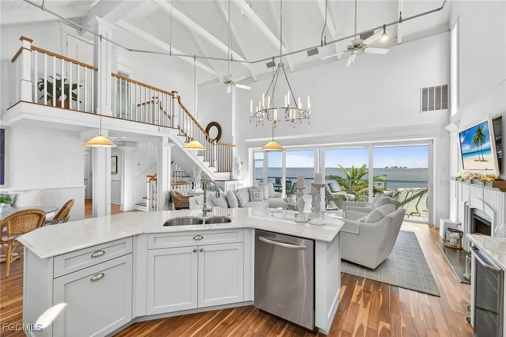 1212 Isabel Drive Sanibel FL 33957