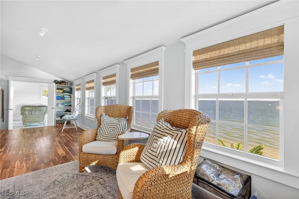 1212 Isabel Drive Sanibel FL 33957