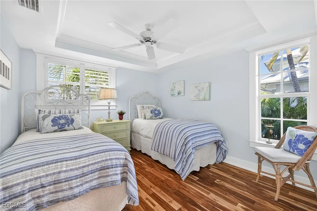 1212 Isabel Drive Sanibel FL 33957