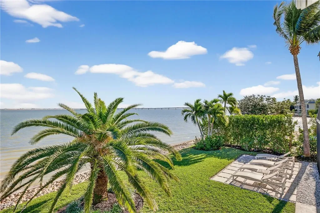 1212 Isabel Drive Sanibel FL 33957