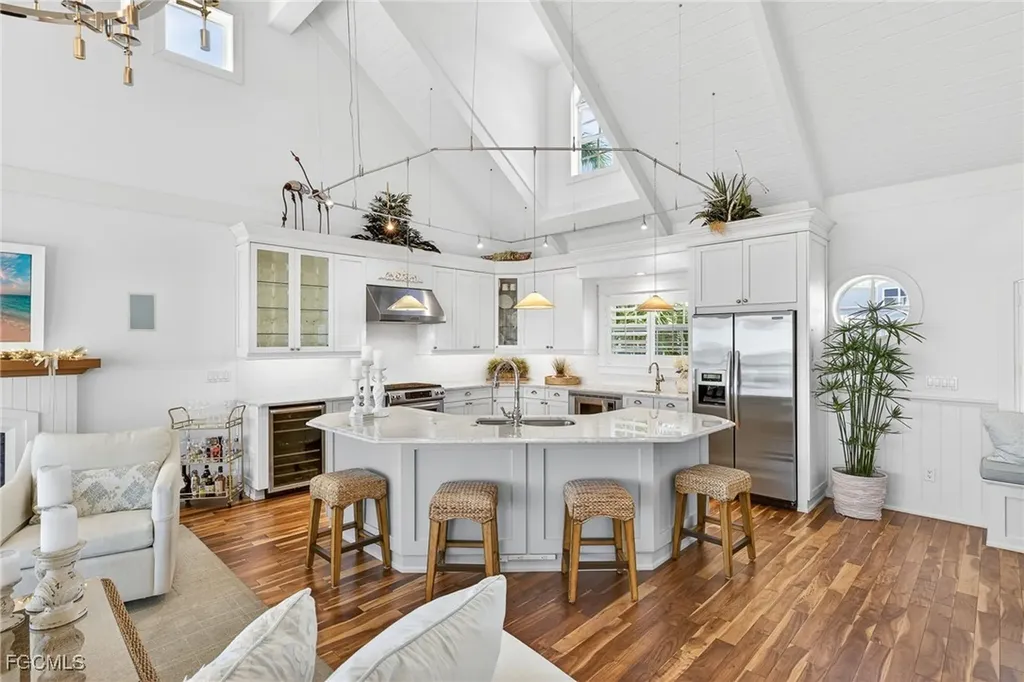 1212 Isabel Drive Sanibel FL 33957
