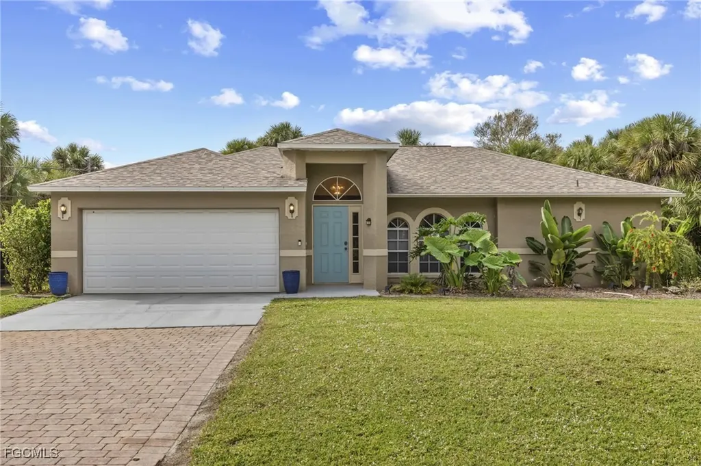 711 12th Street NE Naples FL 34120