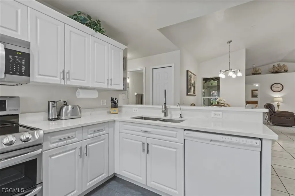 711 12th Street NE Naples FL 34120