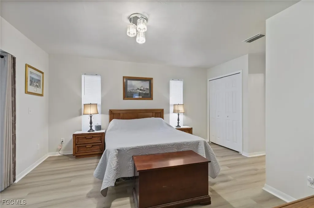 711 12th Street NE Naples FL 34120