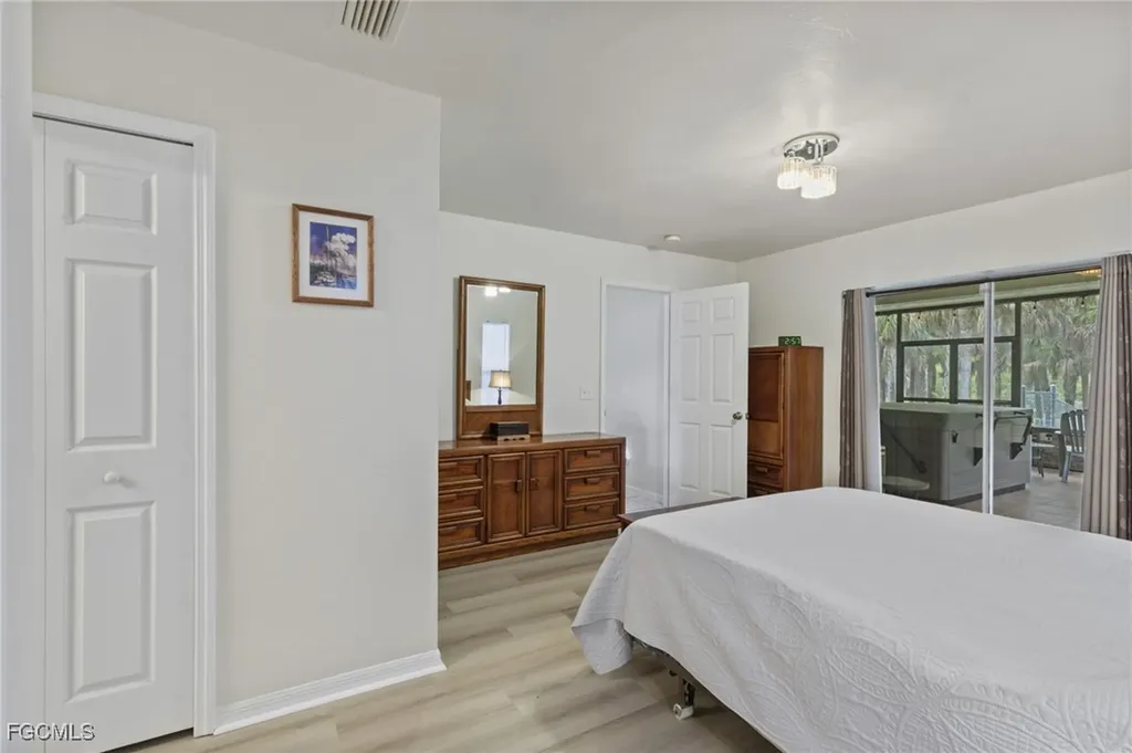 711 12th Street NE Naples FL 34120