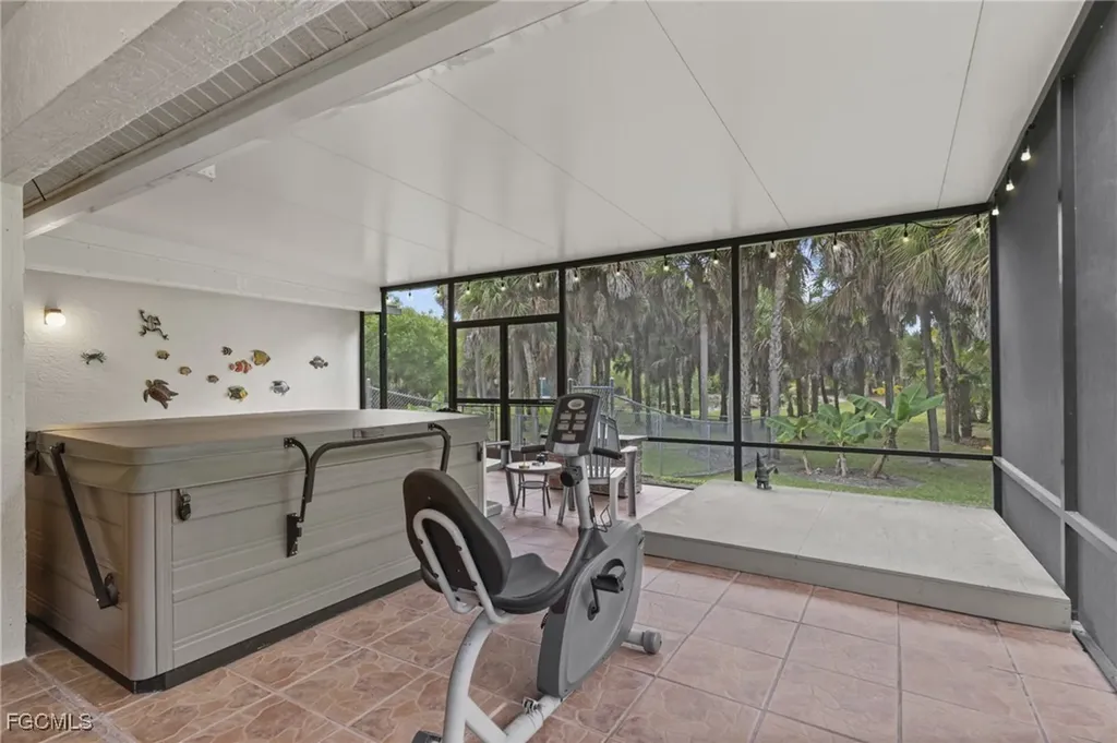 711 12th Street NE Naples FL 34120